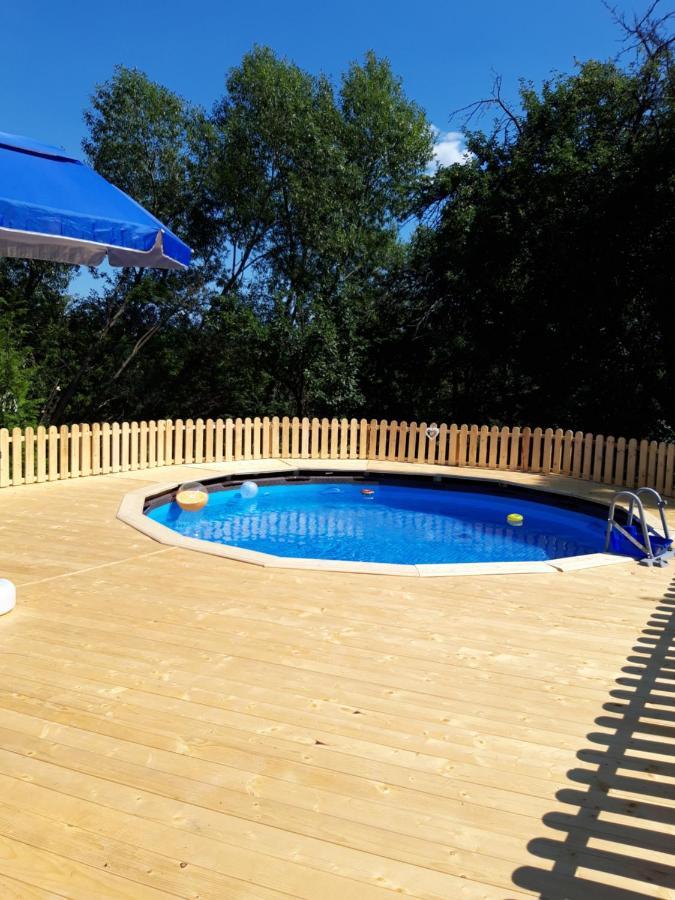 Cabana Din Livada Pucioasa Exterior photo